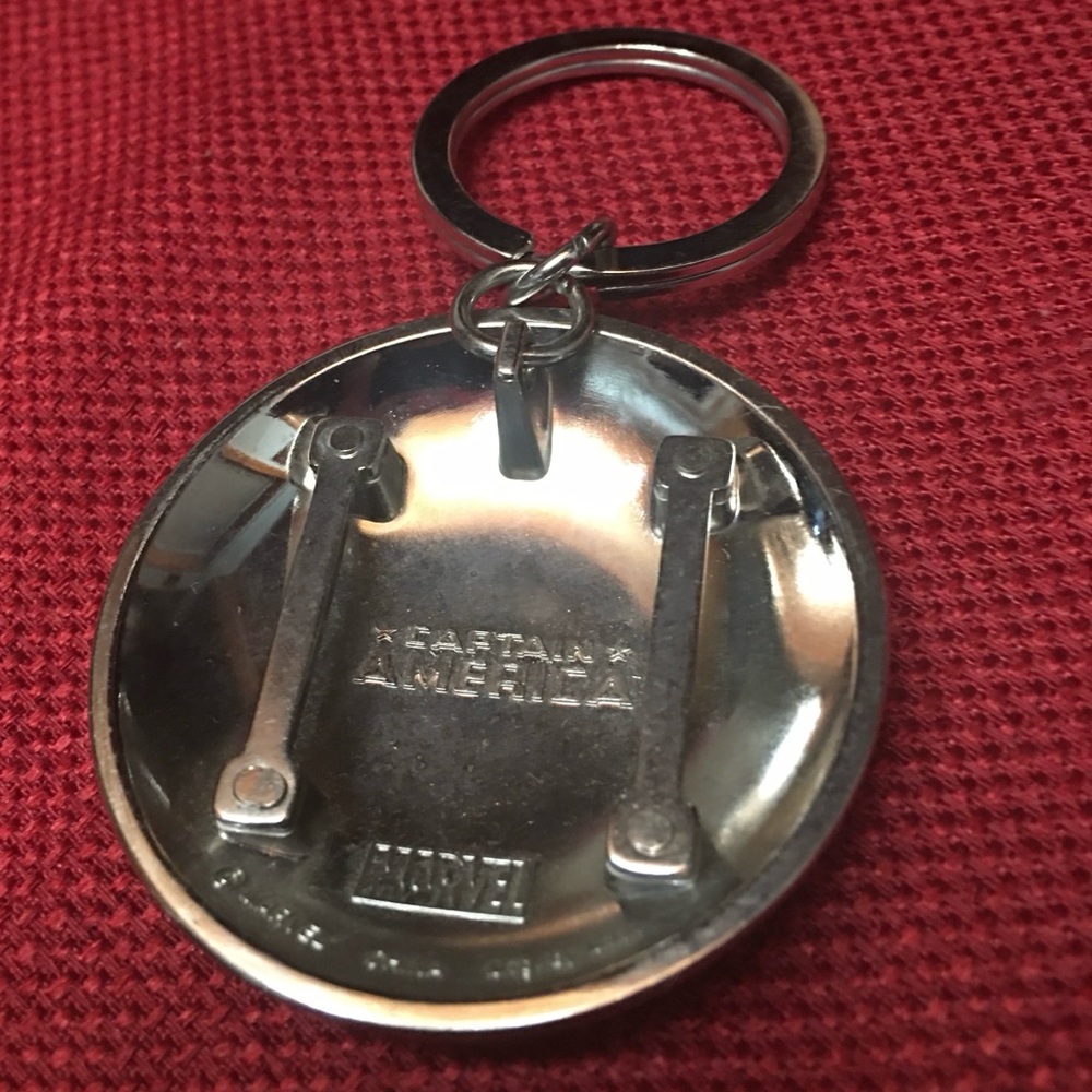 Captain America Shield Keychain - Picture 9 of 12